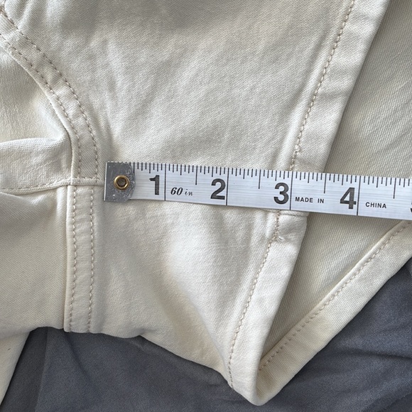 Isabel Maternity Midi Shorts - Picture 12 of 13